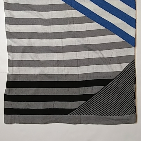 Old Navy Contrasting Stripe Tunic Sweater Dress - Picture 4 of 7